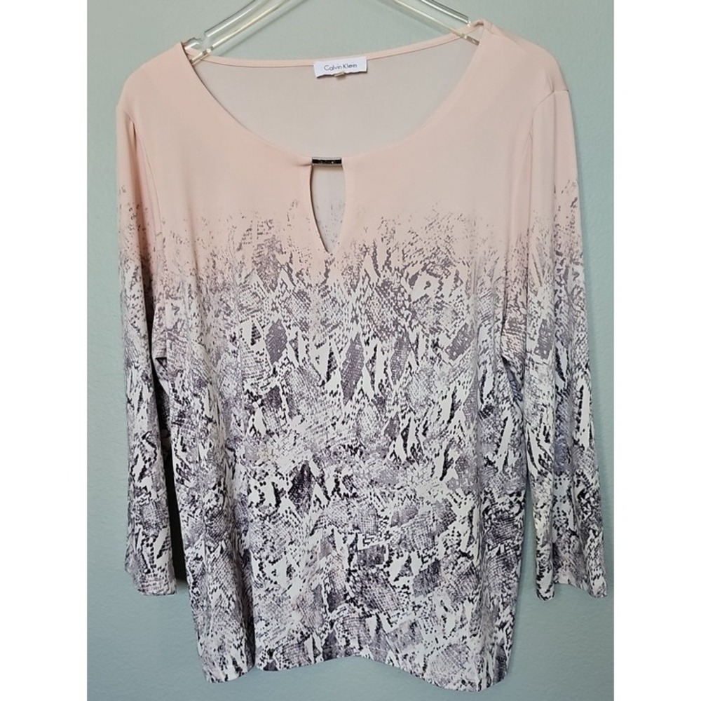 Calvin Klein Snakeskin Ombre Keyhole Blouse 3/4 Sleeves Pink XL - Picture 2 of 7